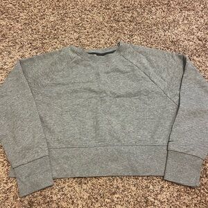 Cropped Nike Crewneck